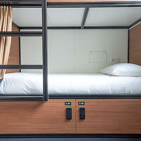 Beau M Hotel