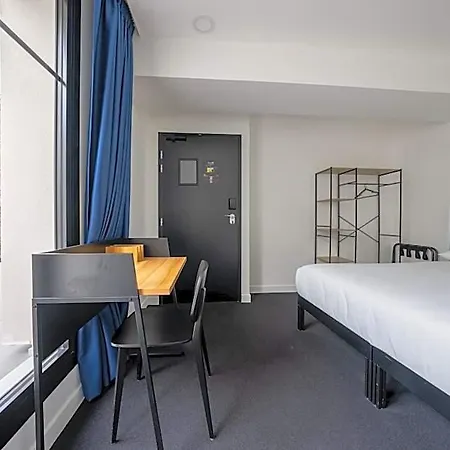 Beau M Hotel